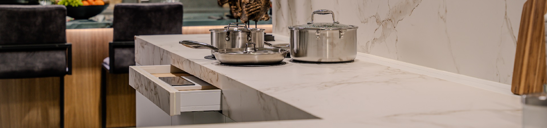 Invisacook – Unsichtbares Induktionskochfeld für grenzenloses Küchendesign